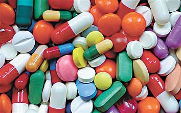 Prayagraj Crime New Police searching store onwer in fake drugs case Allahabad