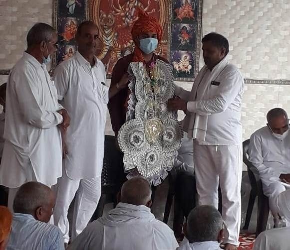 In Pipli village, UPSC topper was greeted by wearing a garland and silver crown worth Rs 1 lakh.