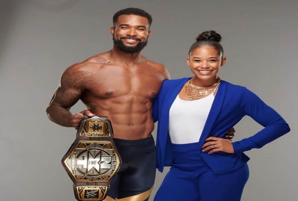 Three WWE super star who are younger then life partners