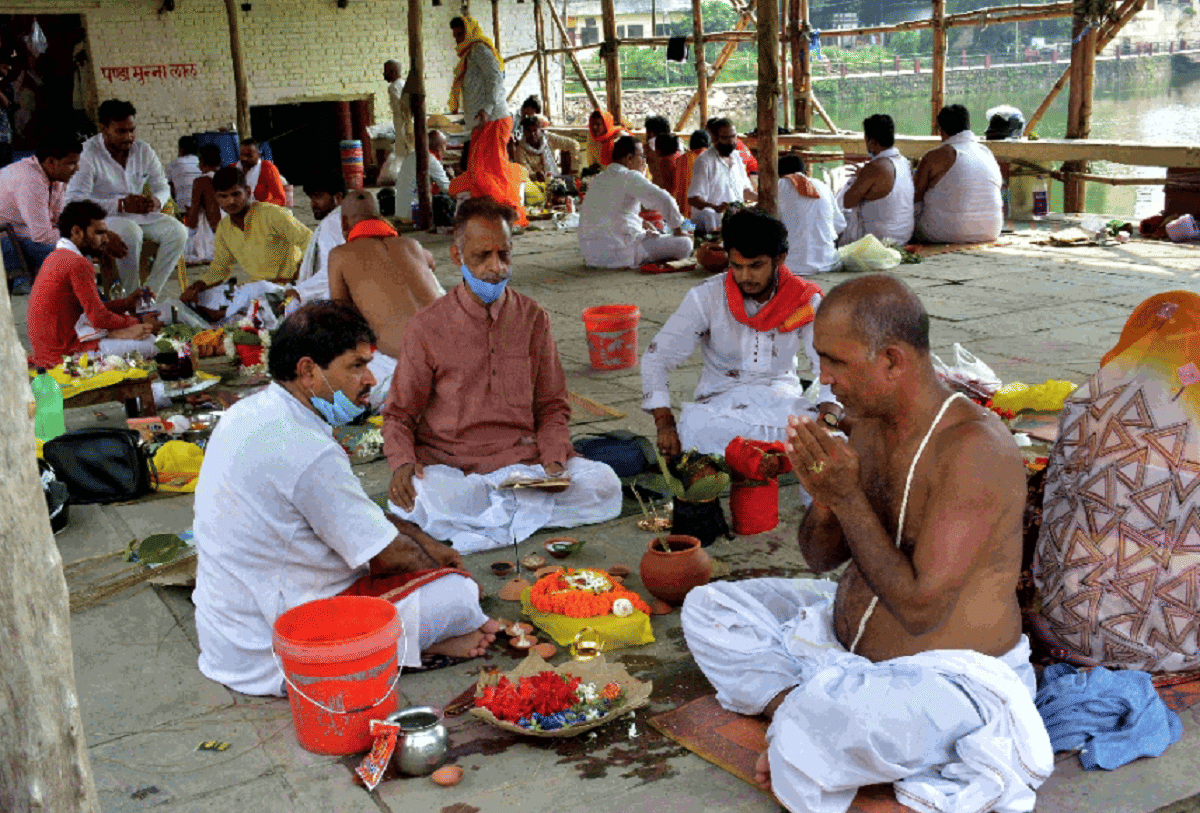 Tripindi shraddha started on Vampiremochan Kund, talking to DM and security exemption instructions for Shraddha