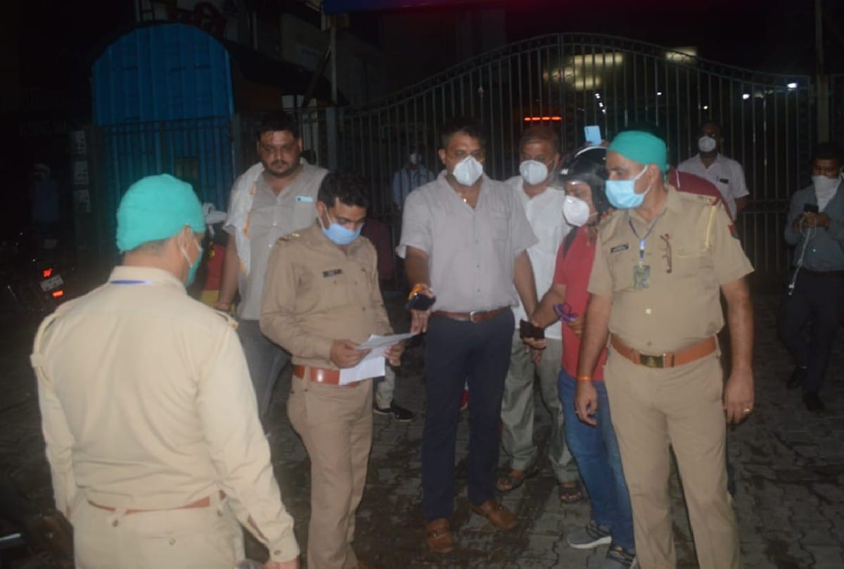 Corona Patient Dies Due To Lack Of Oxygen in Private Hospital in Agra