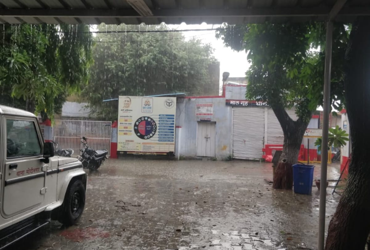 Weather update heavy rain lashes in delhi ghaziabad noida gurugram faridabad traffic jam water logging
