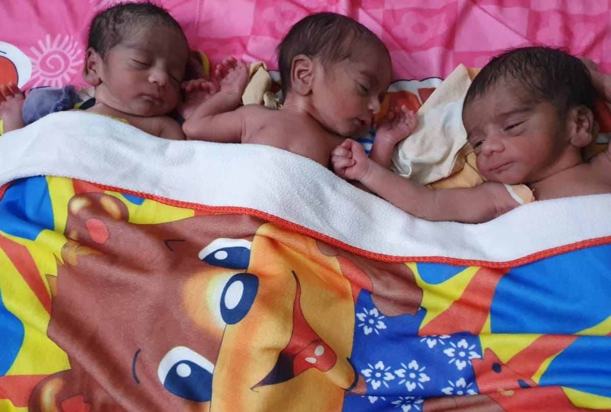 Woman gives birth to three children in operation theater at Sant kabir Nagar