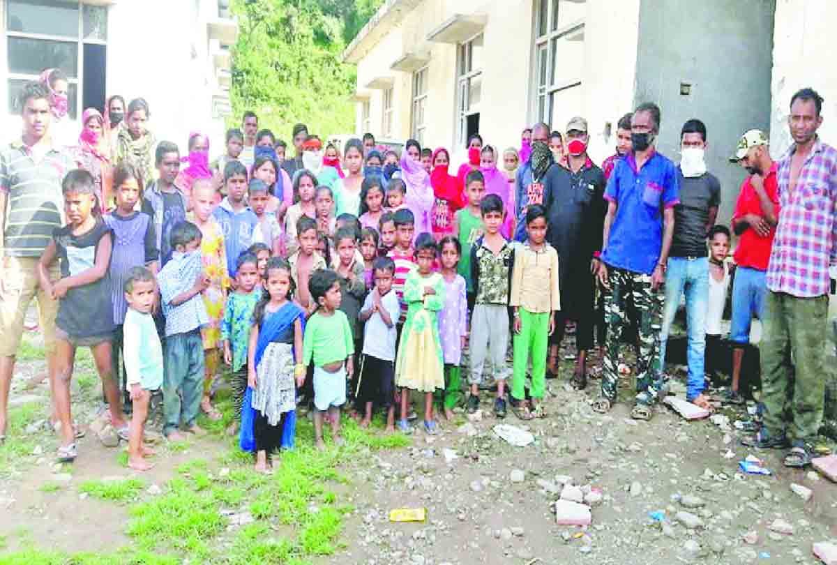 132 displaced people of Saddal village in Udhampur not found shelter, jammu kashmir news