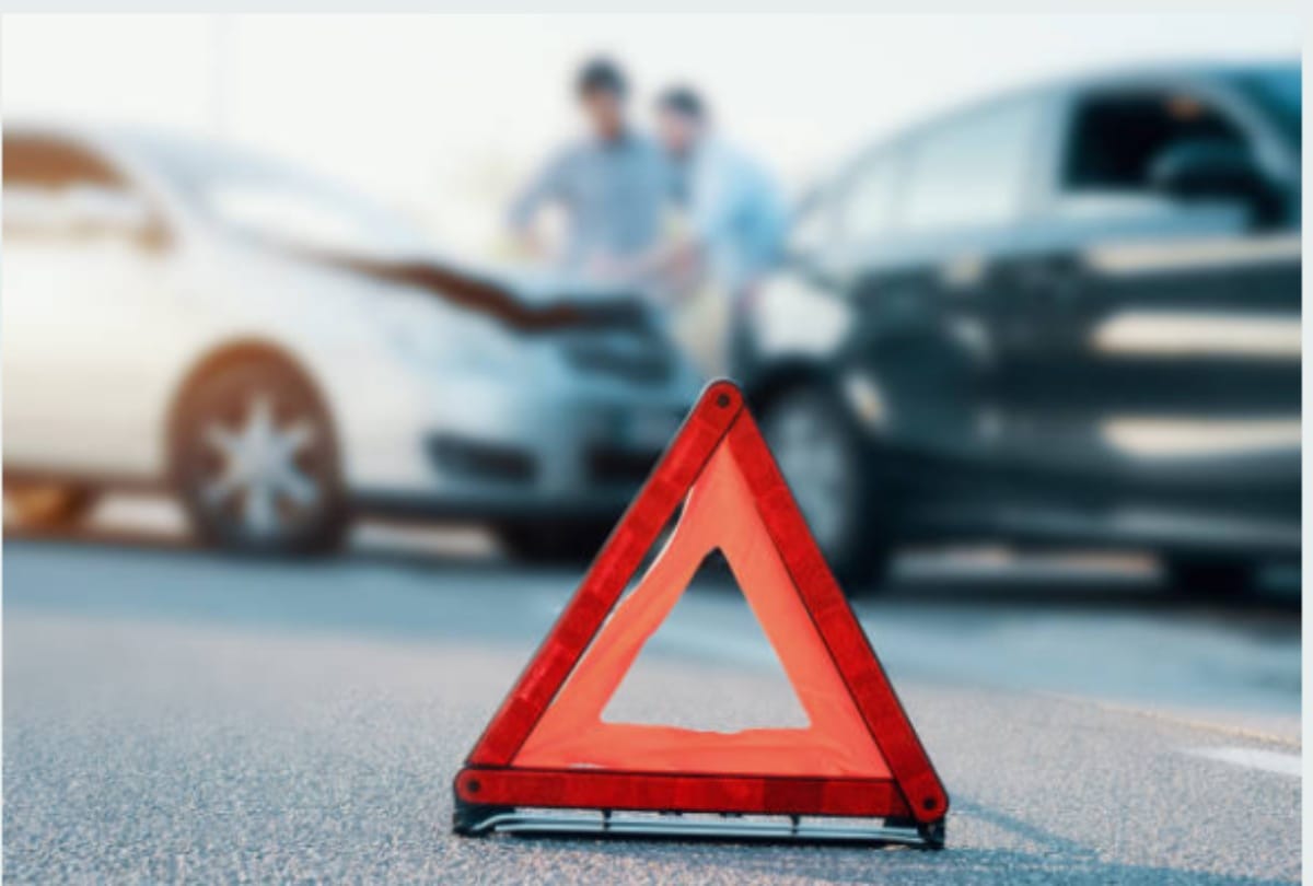 Drunk retired police officer thrashed five while driving a car, one dead