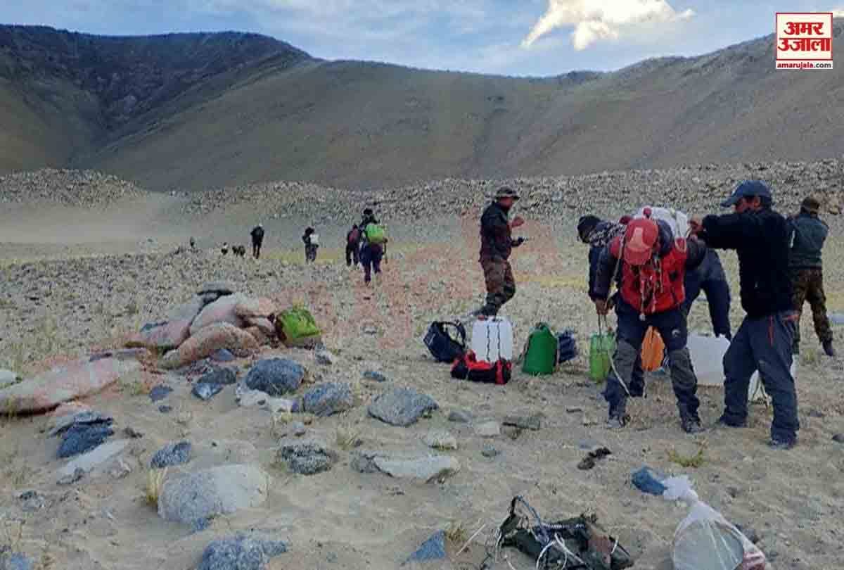 Army demands Porter, Hundreds of volunteers gathered to deliver goods to peaks in ladakh