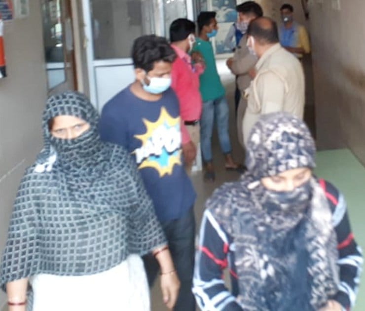 Hospital closed on flaws, patients left on the road