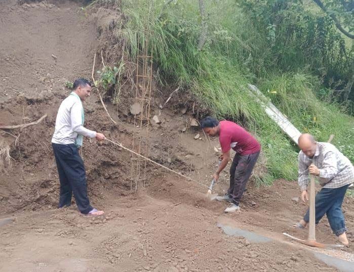 900 migrants got work in MNREGA