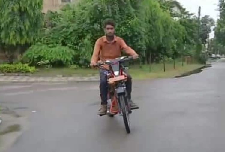 Chandigarh boy made unique bike with help of Junk stuff