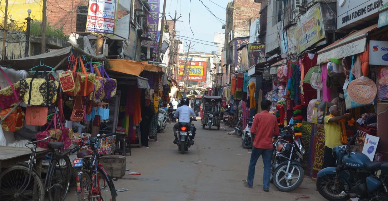 Pratapgarh: All records destroyed, 143 patients came in one day