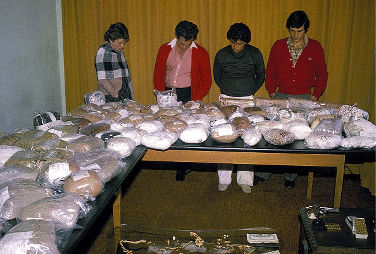 pablo escobar most dreaded drug mafia in world who killed 15 thousand people for business