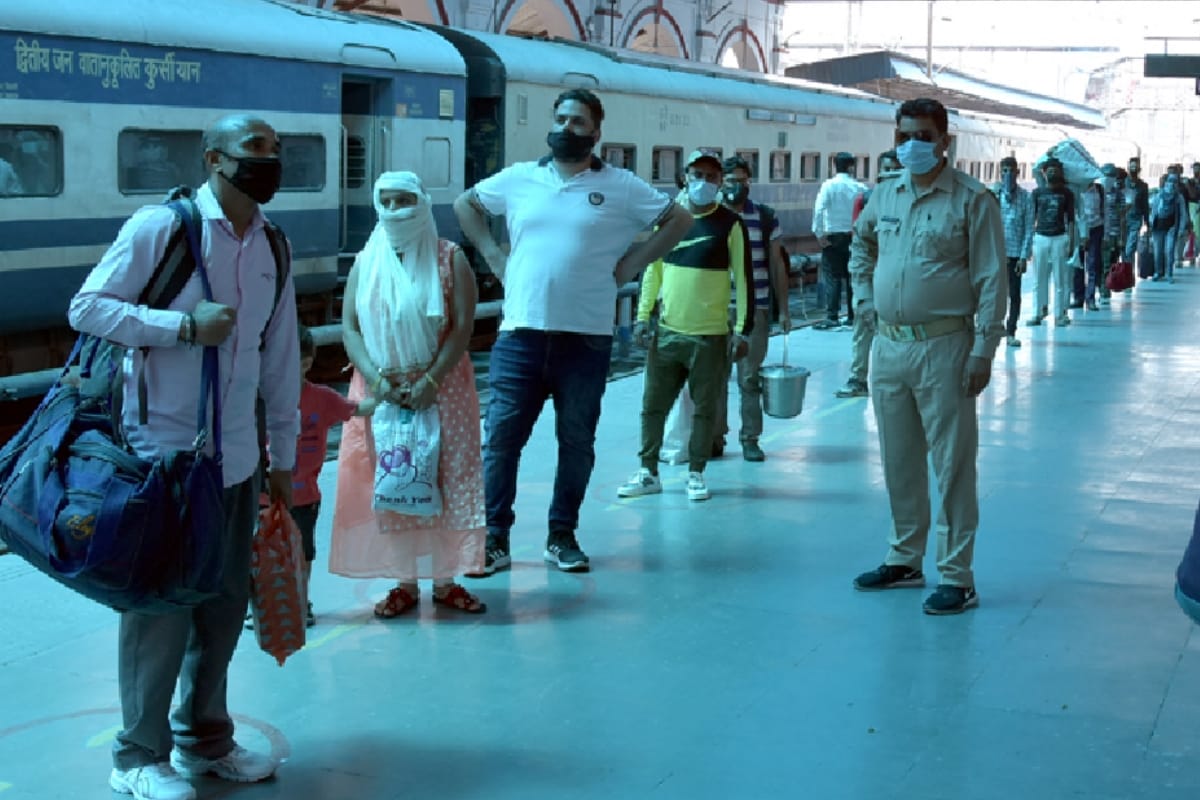 Saharanpur railway earned only eighty five rupees from three trains, not a single passenger got exam special train