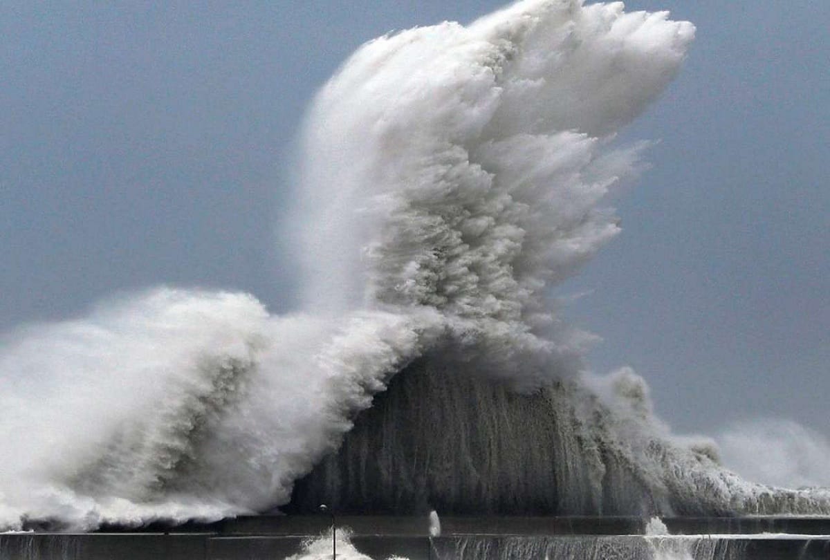 Typhoon Haishen hit southwestern Japan in the next few days