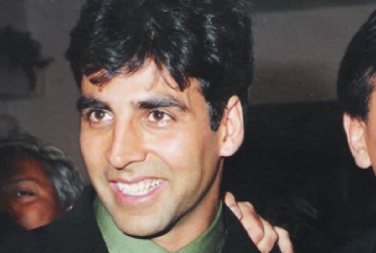 Shahrukh khan to ajay devgn meet the highest paid actors of bollywood from 90s