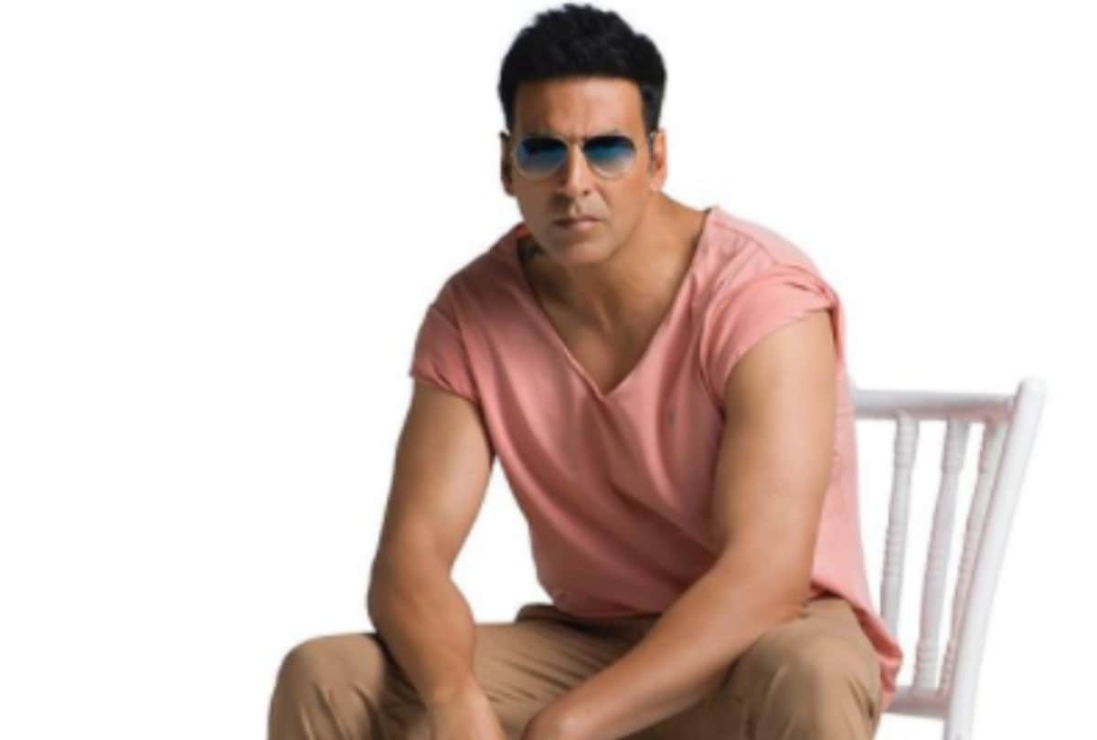 Akshay Kumar Gets trolled for 21KM running on Treadmill for the social cause