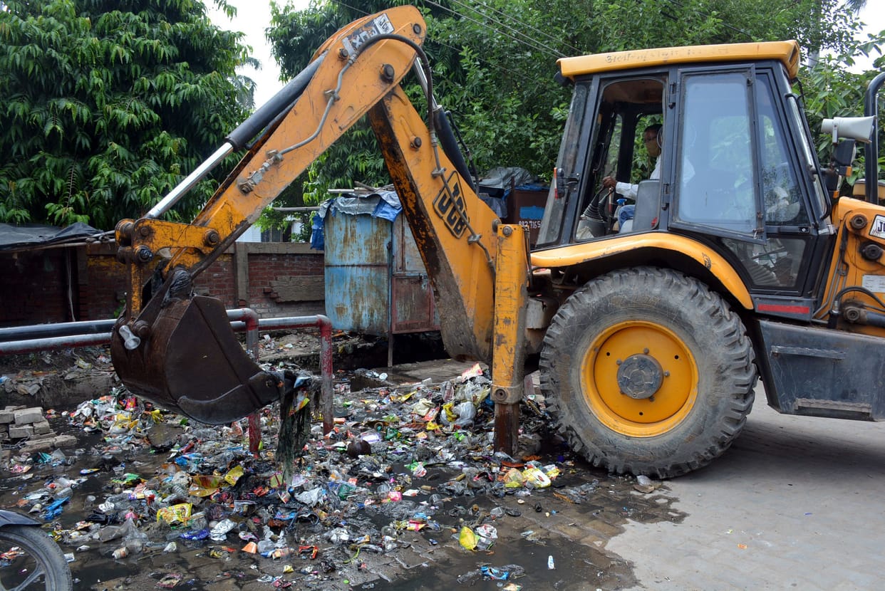 85 encroachments from Quarry Crossroads to Parag Dairy demolished