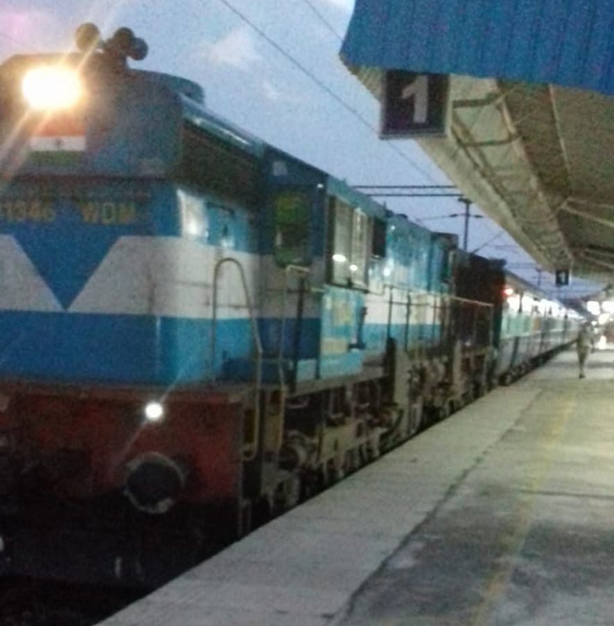 Najibabad gets first long-distance train during Kovid's era