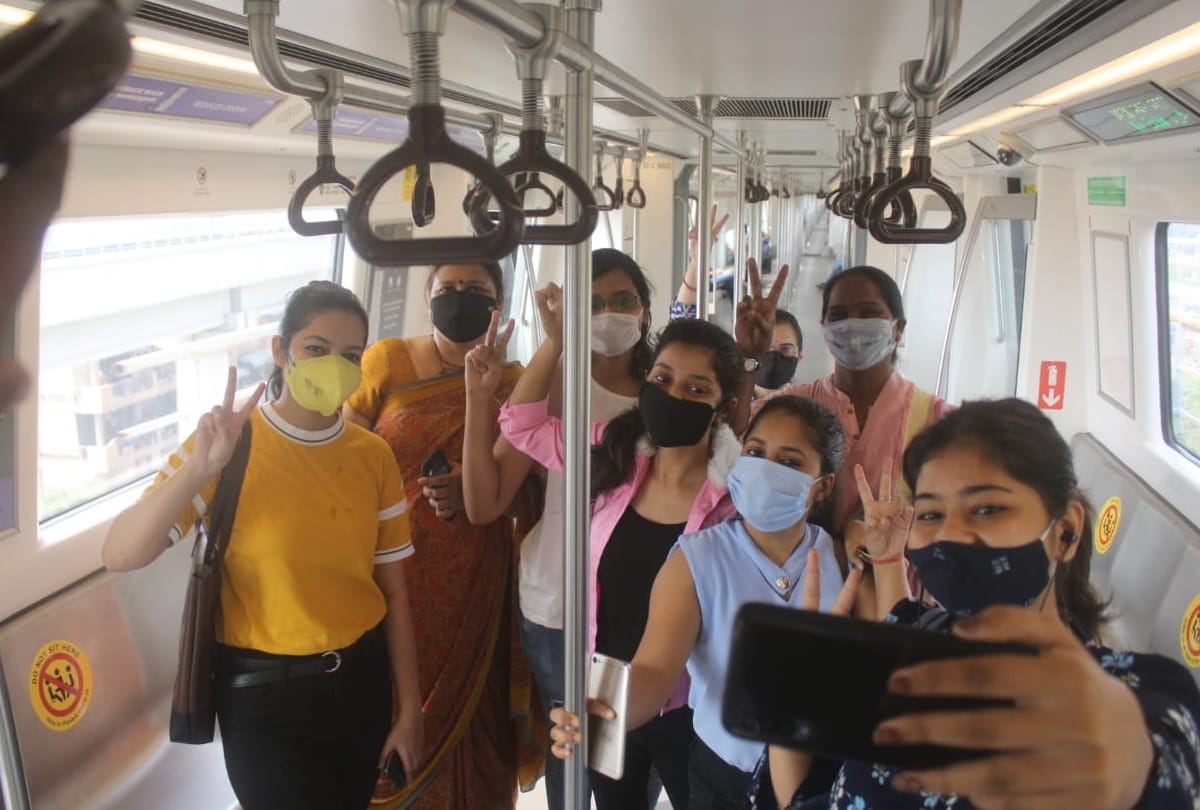 Delhi Metro News in Hindi: Delhi Metro Resume People Get Emotional On Social Media Express Their Love For Lifeline Of Delhi Ncr That Is Delhi Metro Read Their Lovable Comments