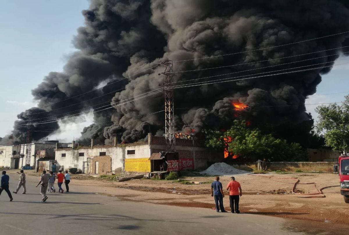 Massive Fire In Sikandra Toplast Chemical Factory Update