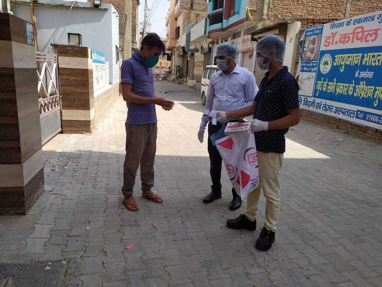 corana infected woman dead and 43 people found  positive