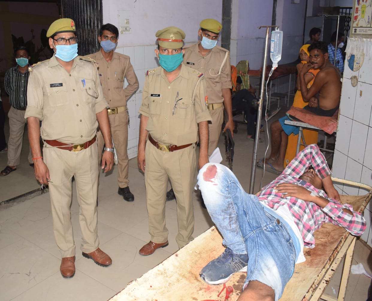 accused in triple murder case injured in police fyring