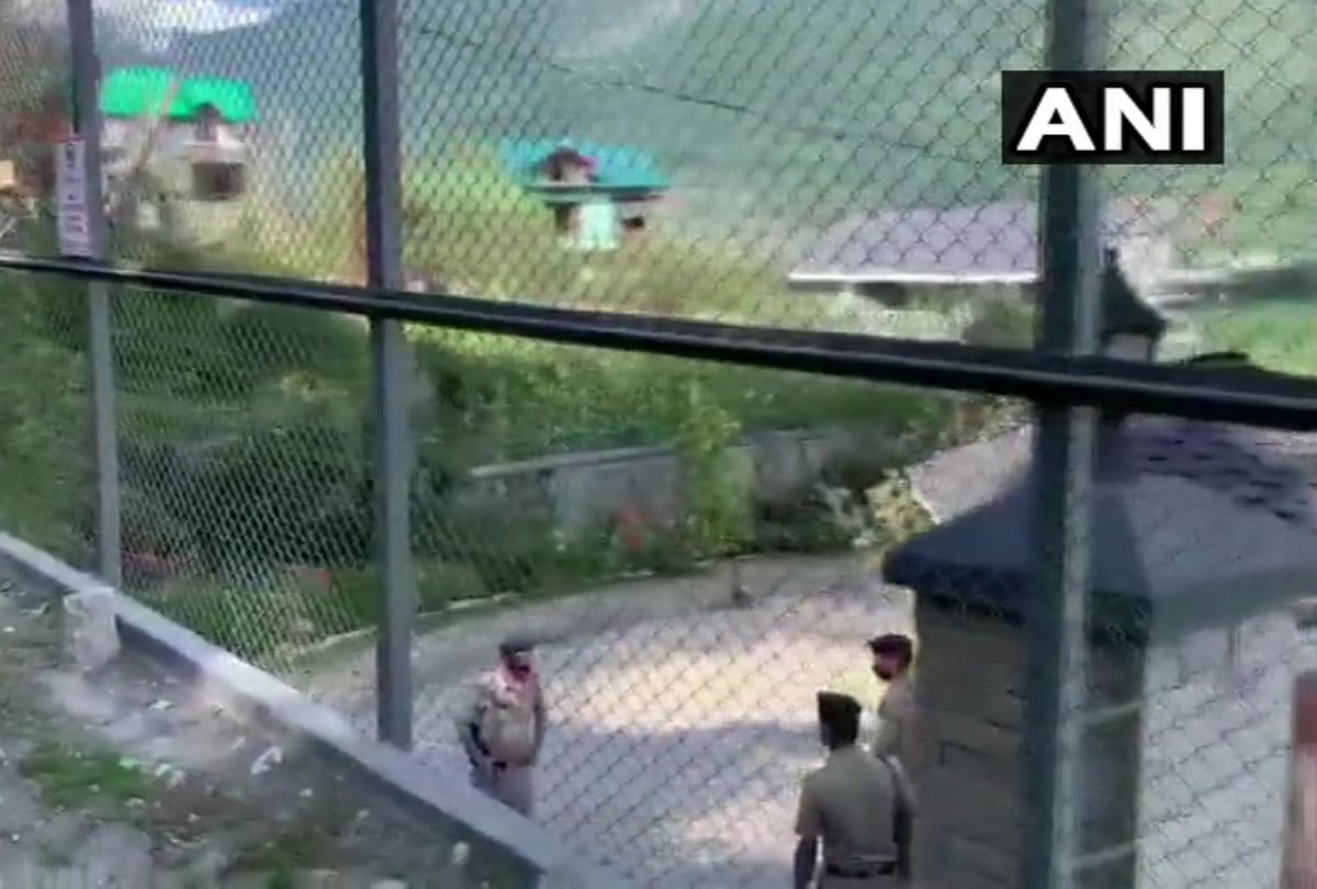 Kangana Ranaut Secruity News Today: Himachal Pradesh Police deployed outside actor Kangana Ranaut residence in Manali
