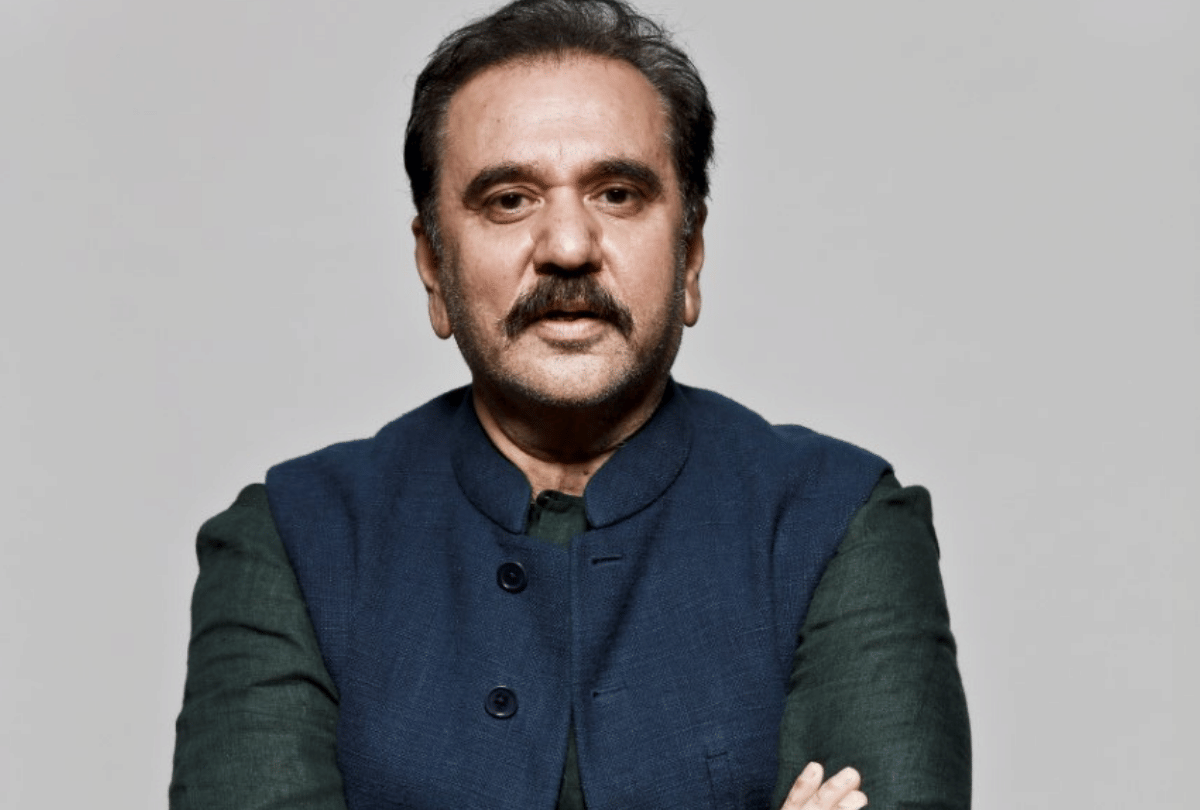 Feroz Abbas Khan along with the Population Foundation of India launched a campaign named Himmat Hai to Jeet Hai