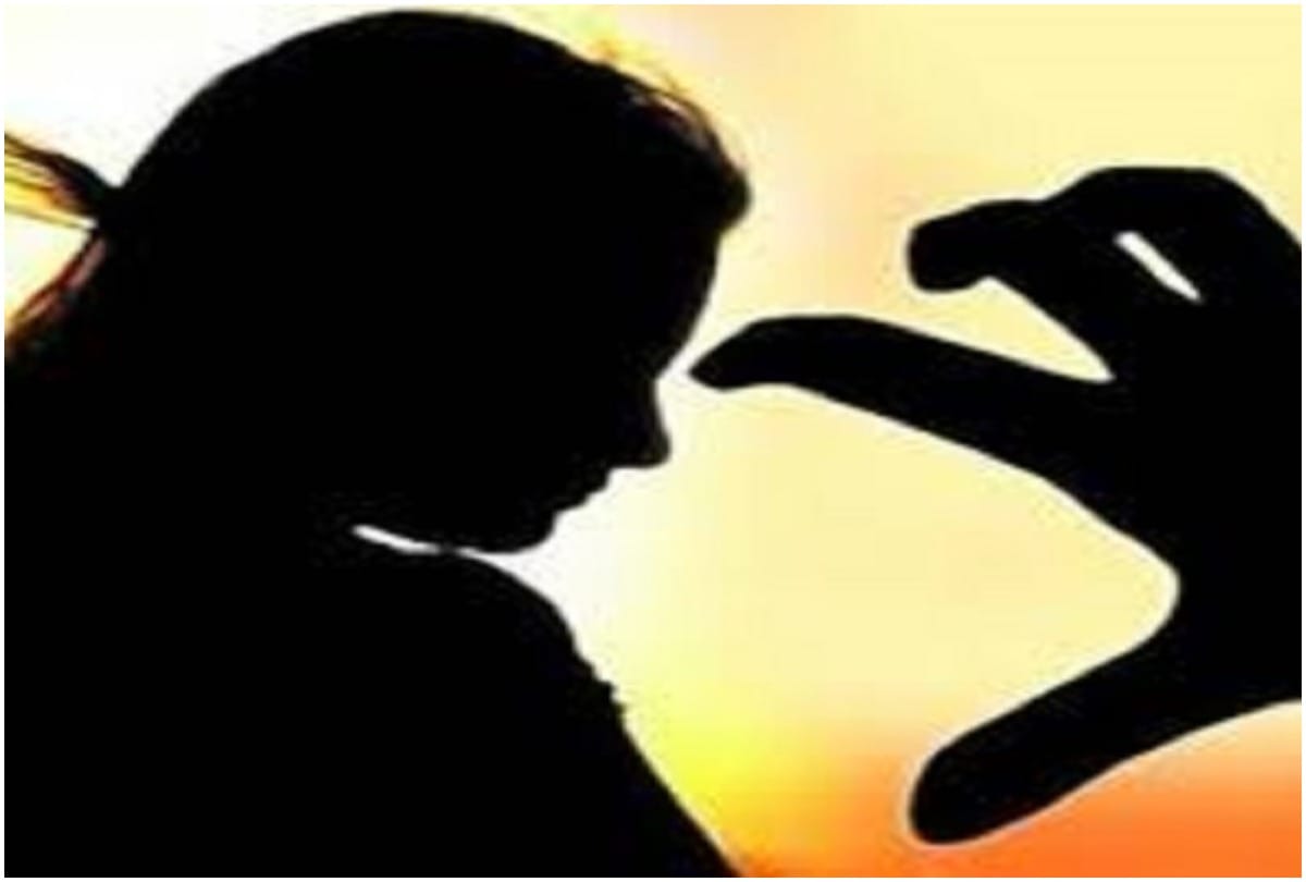 Greater Noida: bsc student harassed by school chairman, sister went to take TC of younger brother
