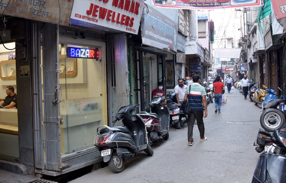 Not afraid of khaki among criminals, traders asked for security