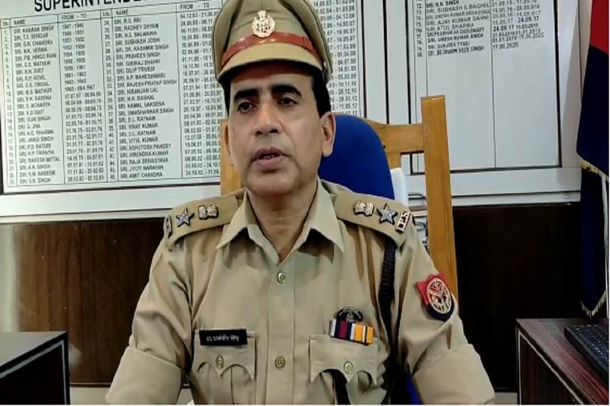 UP News: Two real brothers have been taken around wearing a garland of shoes in a village of Bijnor and video viral