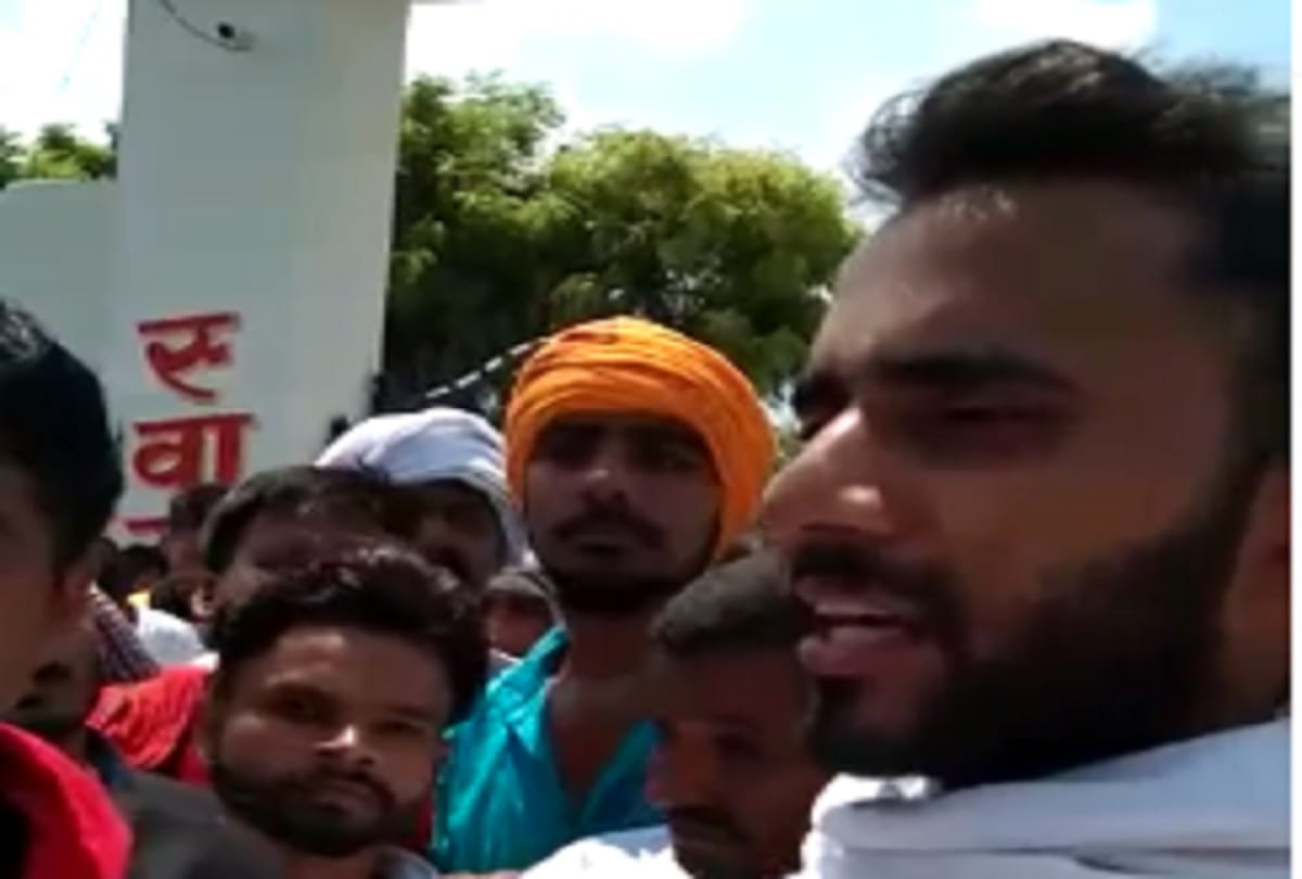 UP cabinet minister threaten to death by some Chandan Yadav alleged relative of SP leader Sabhapati Yadav