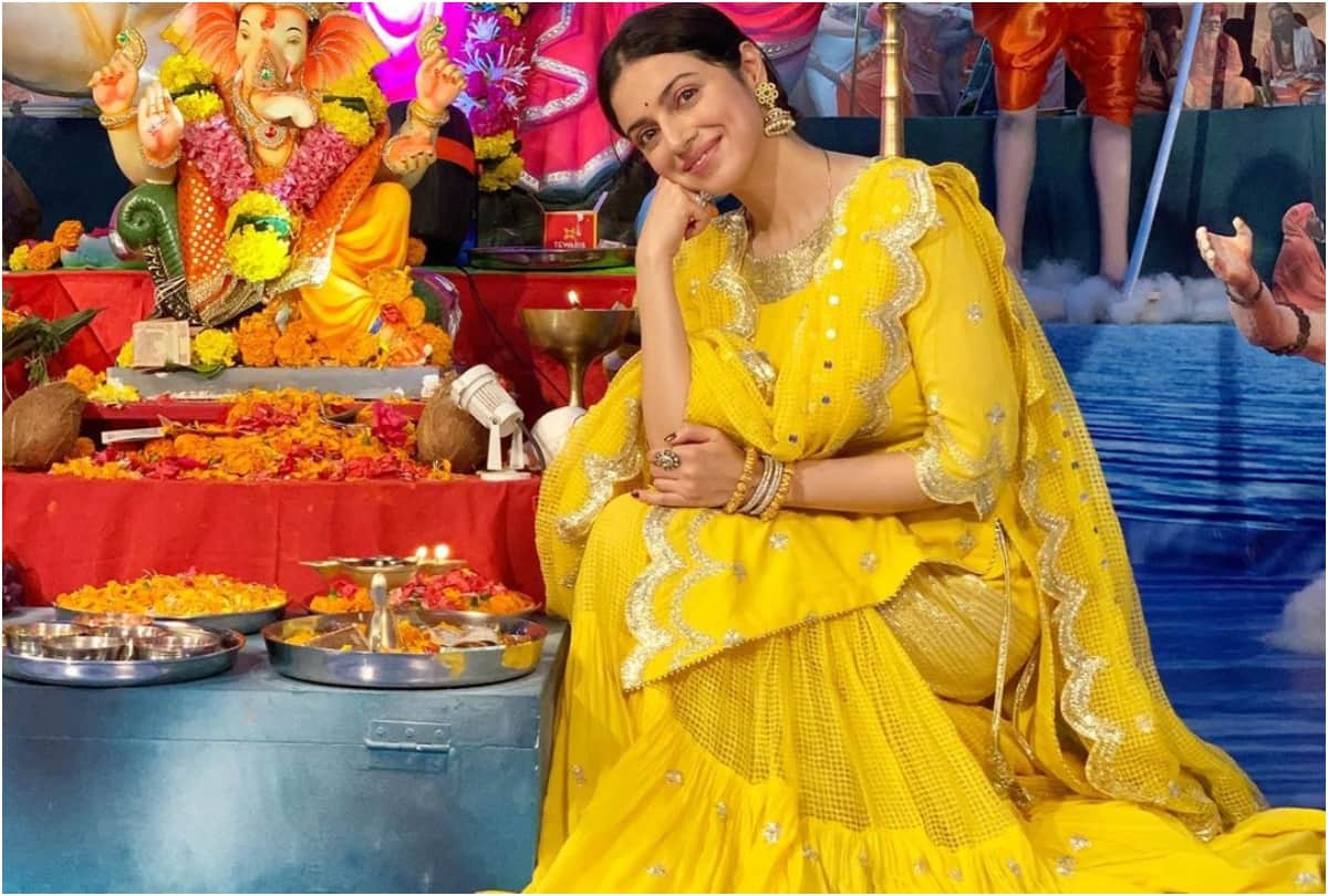 karisma kapoor to kajal aggrawal these kurta sets perfect for bridal wardrobe