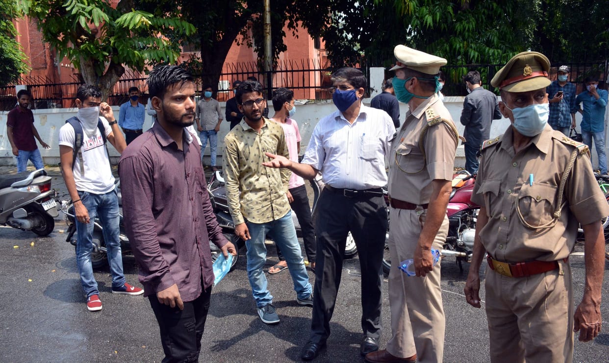 Trying to protest at Bab a Syed for fees