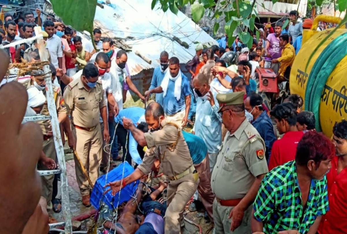 five people jumped into well to save the calf, died in gonda