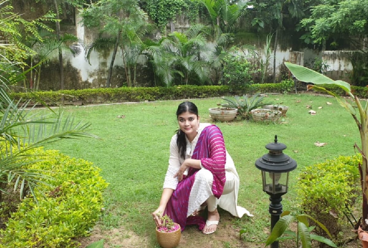 Story of special gardening by Director of Springer Public School Shipra and other people