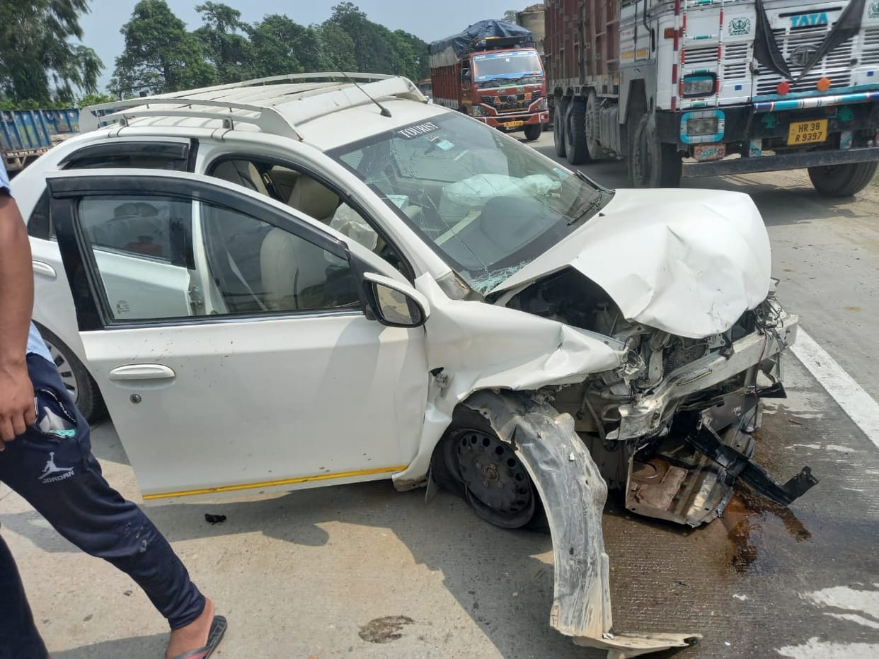 Driver dies in two car collision, seven injured