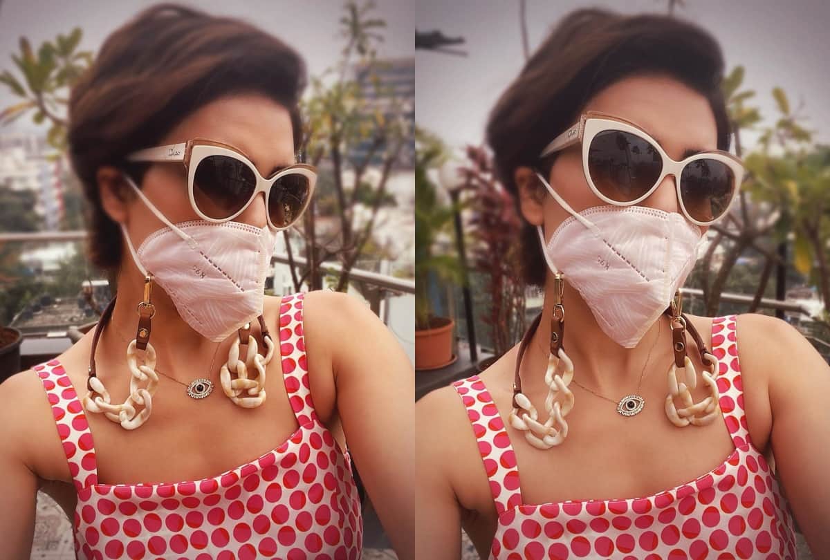 karishma tanna shares her pic with mask accessories can you guess the price
