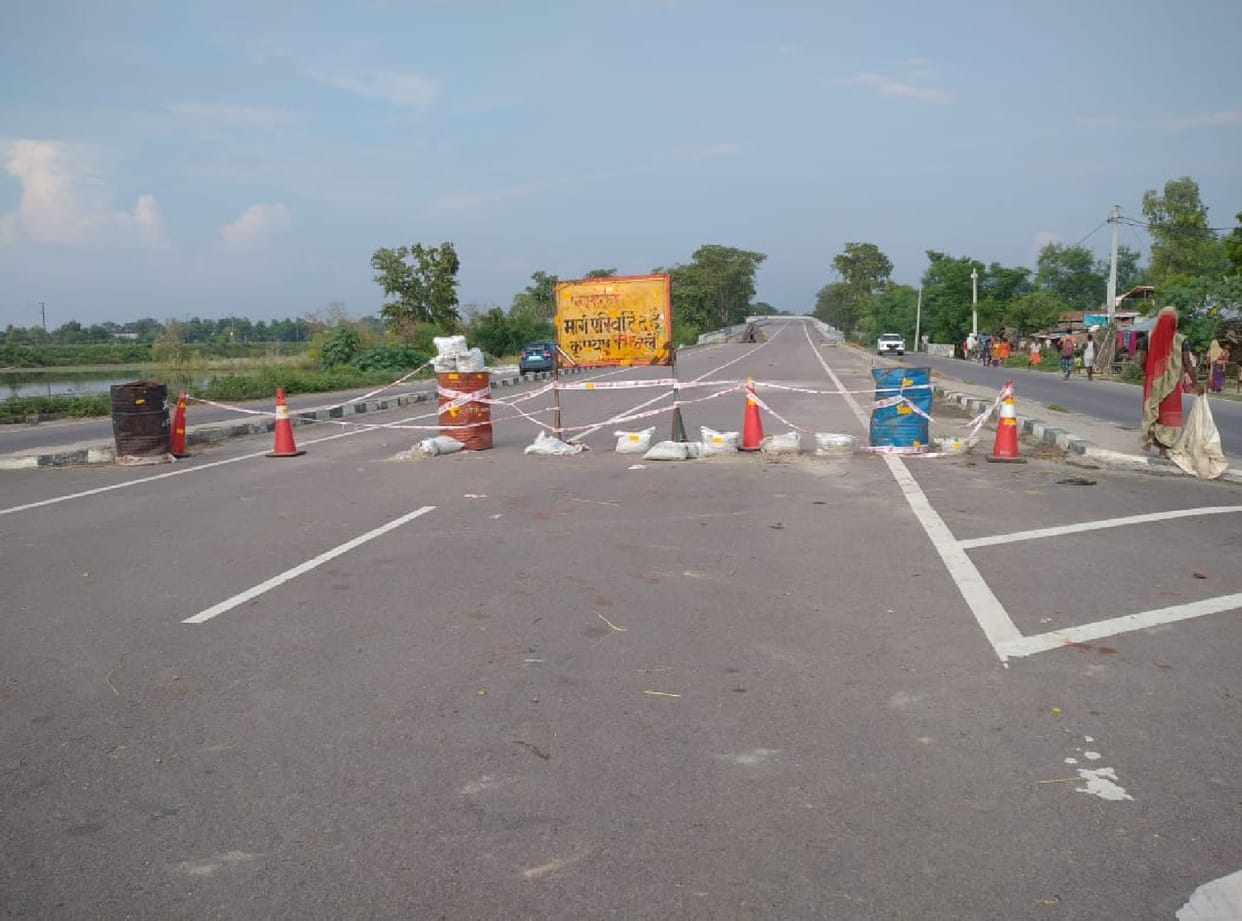 Traffic from overbridge on Lucknow-Bahraich road stalled for two months