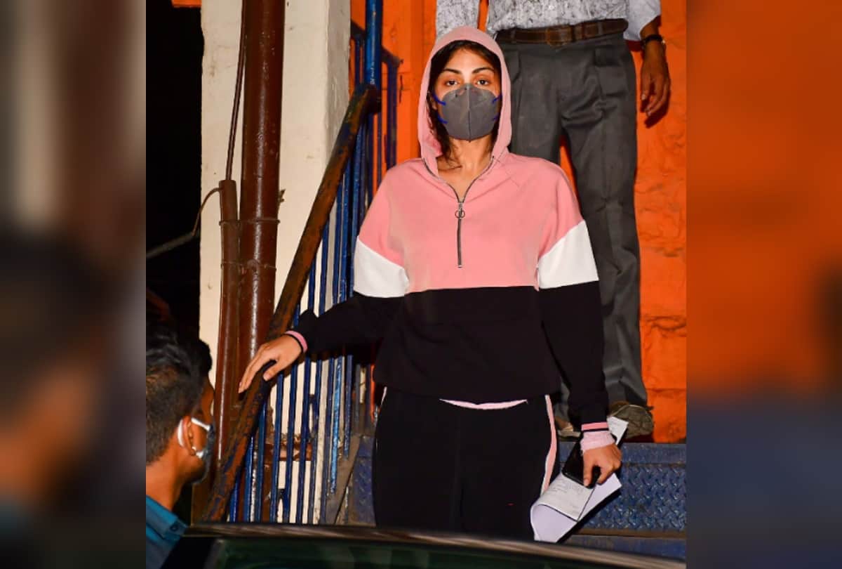 Sushant Singh Rajput Case Muzaffarpur Court Send Notice and Kangana Ranaut attack bollywood