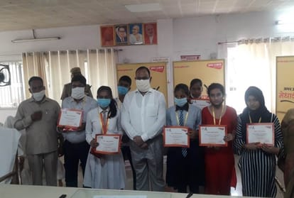amar ujala meritorious students honor ceremony in uttar pradesh