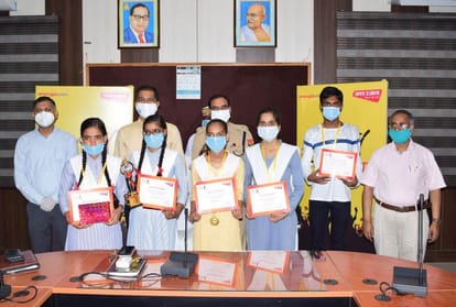 amar ujala meritorious students honor ceremony in uttar pradesh
