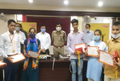 amar ujala meritorious students honor ceremony in uttar pradesh