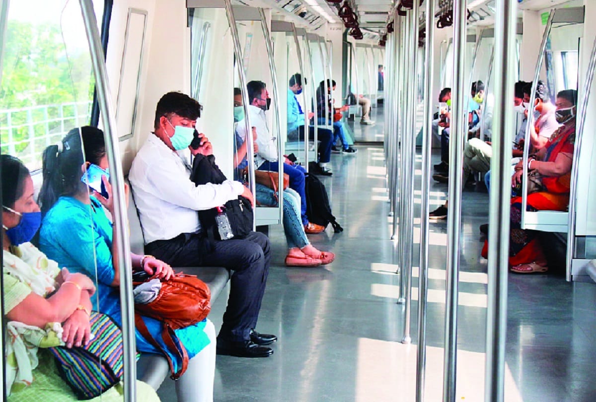 Over 17000 passengers traveled on the Yellow Line