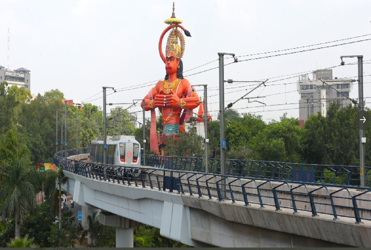 171 days later blue and Pink Line metro journey begins from today