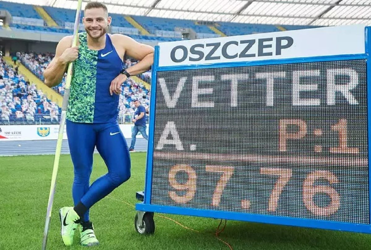 germany johannes vetter missed the world record in javelin throwing event