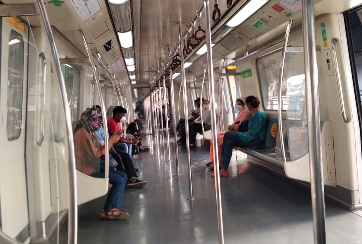 Delhi Metro News: Delhi Metro Blue Line and Pink Line starts after 171 days people happy see photos
