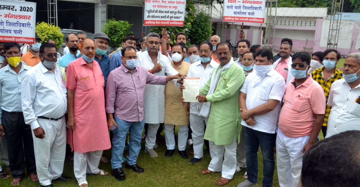Protest for 500 people allowed in wedding ceremony