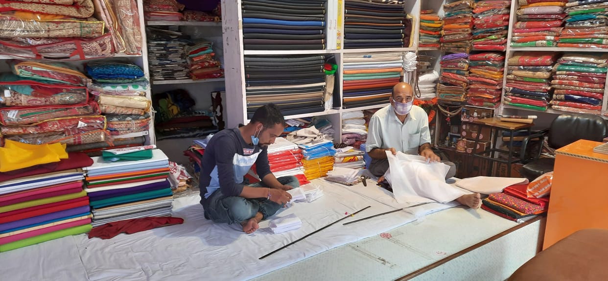 Textile trade affected 80 percent in Pithoragarh district due to Corona