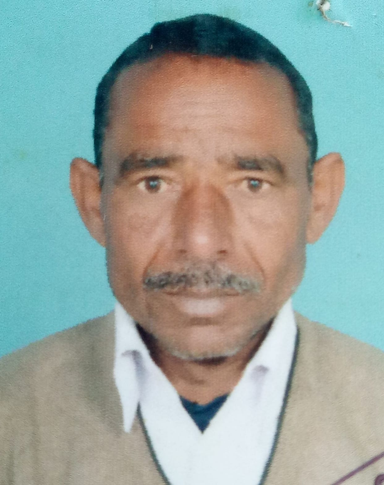 After beating the flashlight, the middle-aged was beaten to death