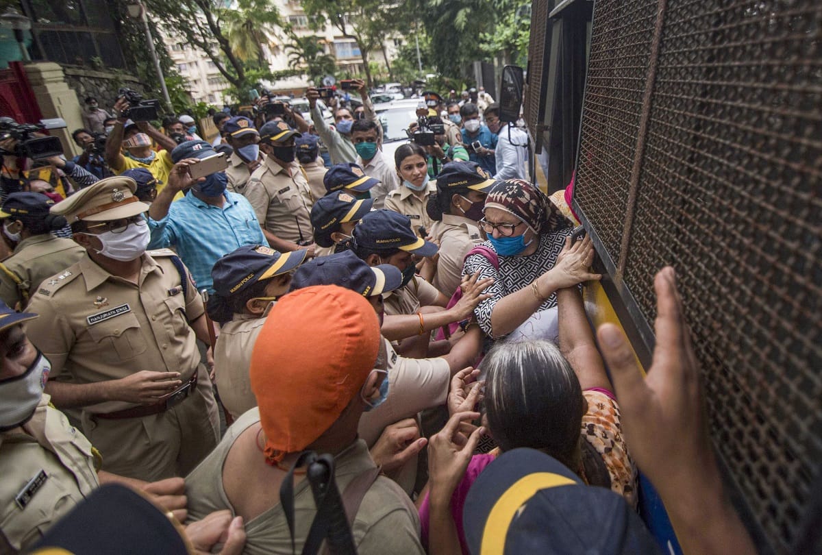 Police detained 15 people who were protesting against BMC action against Kangana Ranaut